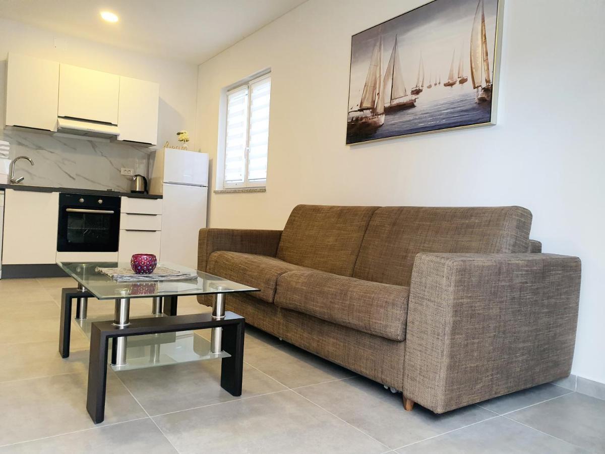 Sea Star Apartments Pjescana Uvala Ngoại thất bức ảnh