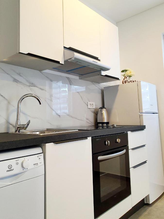 Sea Star Apartments Pjescana Uvala Ngoại thất bức ảnh